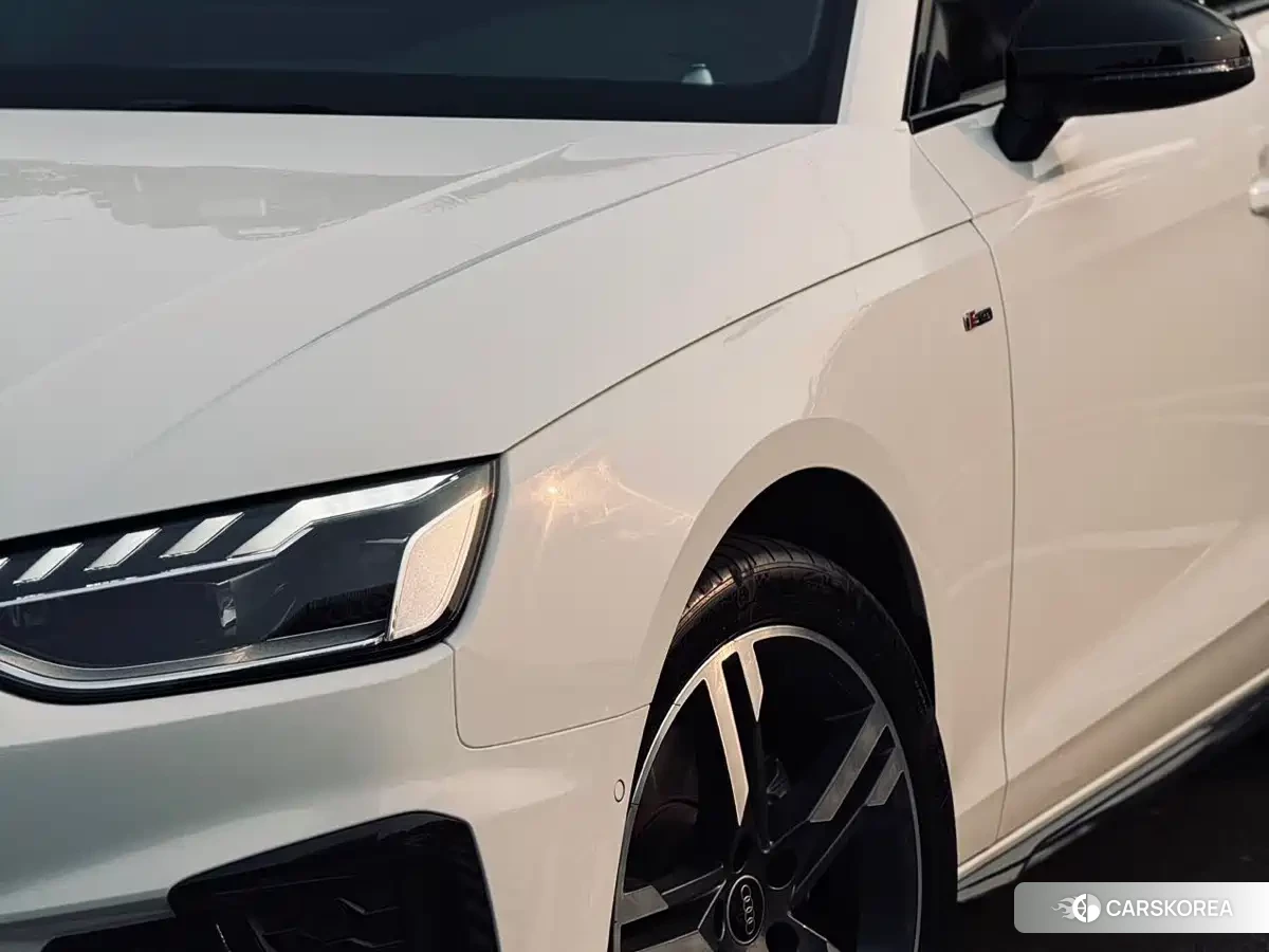 Audi A4L 2023 Белый из Китая, фото 2
