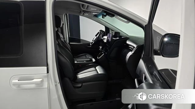 Hyundai Staria 2021 Белый из Кореи, фото 2