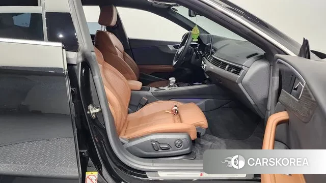 Audi A5 (F5) 2023 Черный из Кореи, фото 2