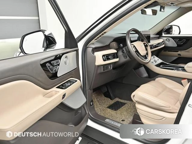 Lincoln Aviator 2nd generation 2021 Белый из Кореи, фото 2