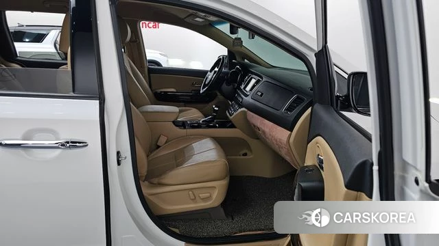 Kia The New Carnival 2018 Белый из Кореи, фото 2