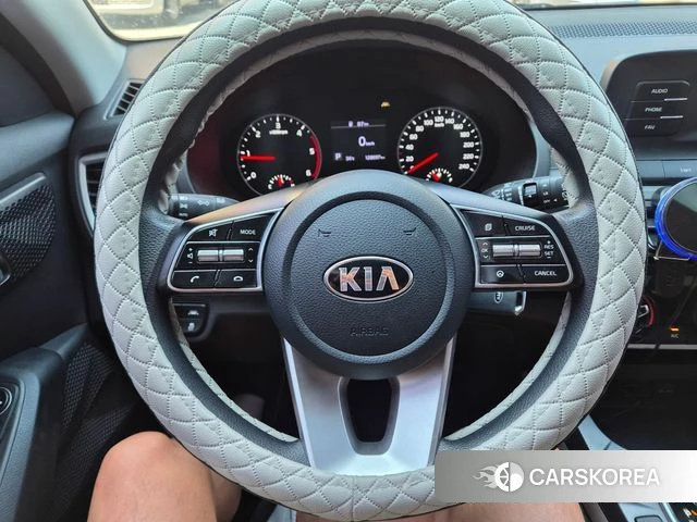 Kia Seltos 2021 Белый из Кореи, фото 2