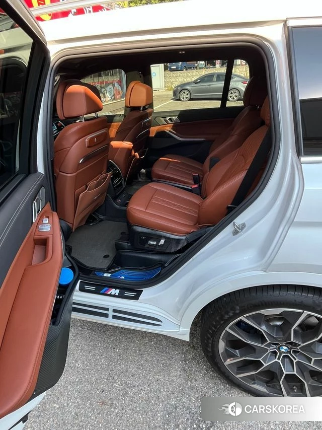 BMW X7 (G07) 2025 Белый из Кореи, фото 2