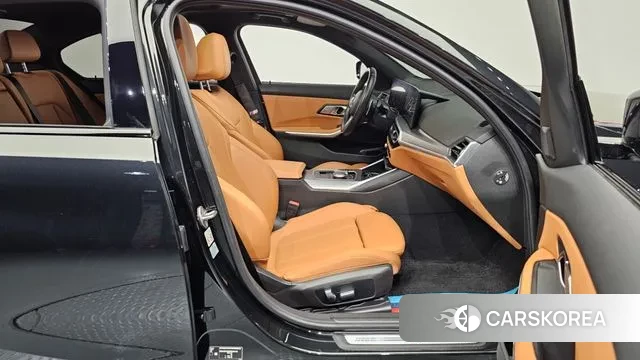 BMW 3 Series (G20) 2023 Черный из Кореи, фото 2