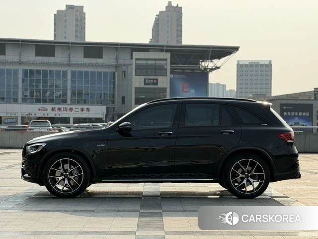 Mercedes-Benz GLC AMG 2023 Черный из Китая, фото 2