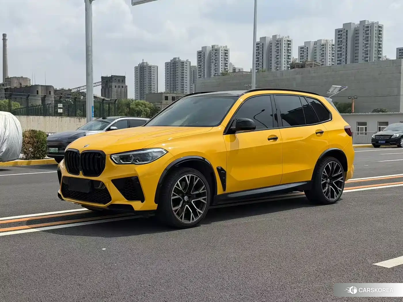 BMW X5 M 2023 Yellow/orange из Китая, фото 2