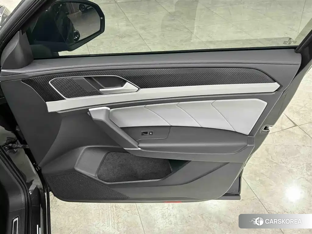Volkswagen Tayron 2022 Черный из Китая, фото 2