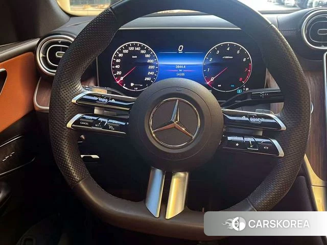 Mercedes-Benz GLC 2024 Черный из Китая, фото 2