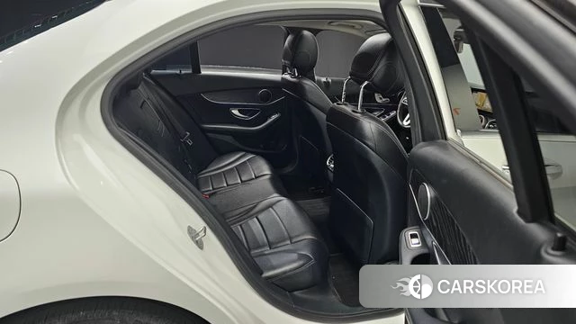 Mercedes-Benz C-Class W205 2019 Белый из Кореи, фото 2