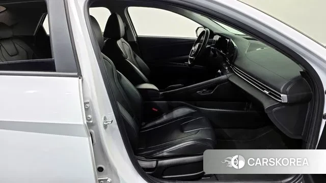 Hyundai Avante (CN7) 2022 Белый из Кореи, фото 2