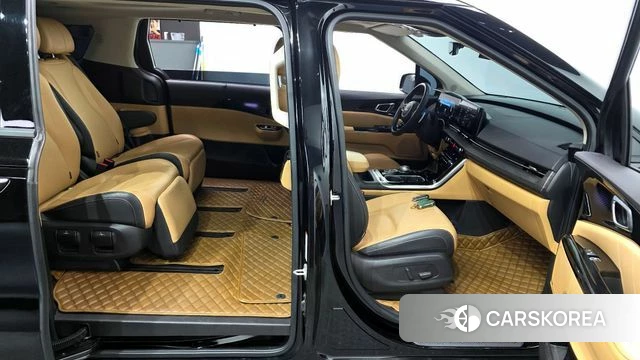 Kia Carnival 4th generation 2023 Черный из Кореи, фото 2