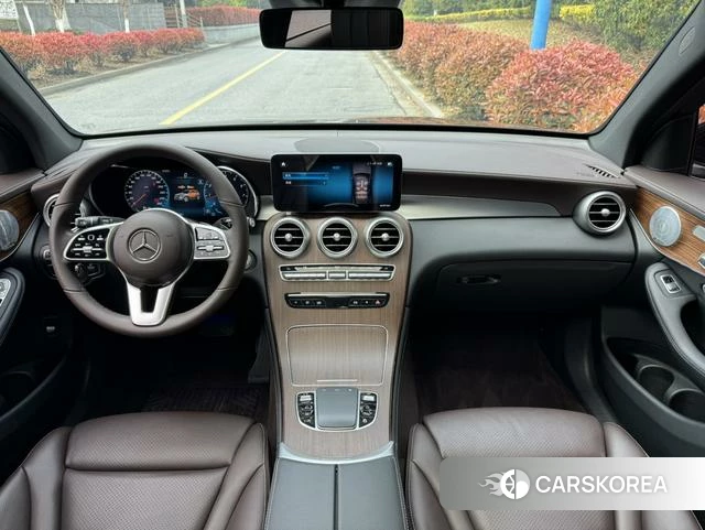 Mercedes-Benz GLC 2021 Черный из Китая, фото 2