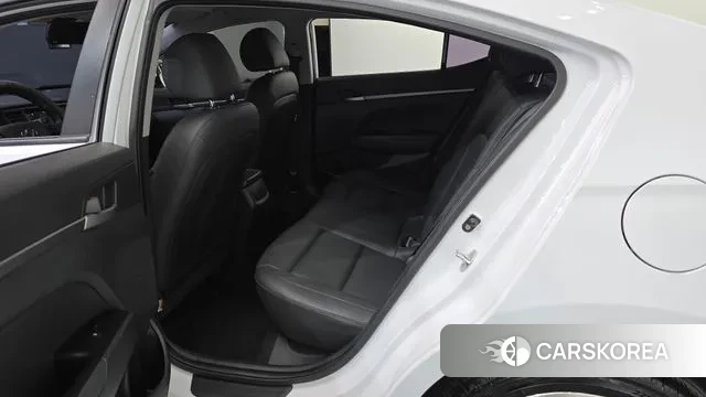 Hyundai Avante AD 2018 Белый из Кореи, фото 2