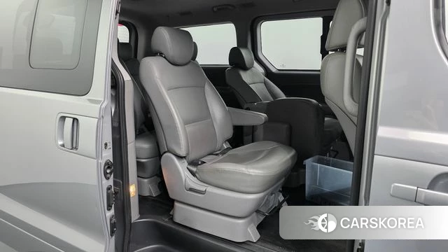 Hyundai The New Grand Starex 2018 Серебряный из Кореи, фото 2