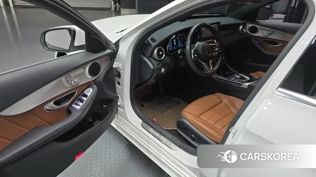 Mercedes-Benz C-Class W205 2021 Белый из Кореи, фото 2