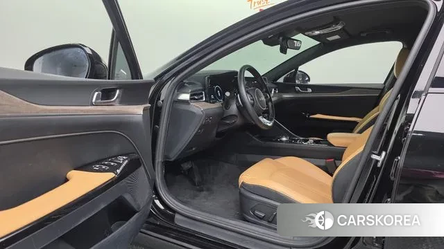 Kia K5 3rd generation 2023 Черный из Кореи, фото 2