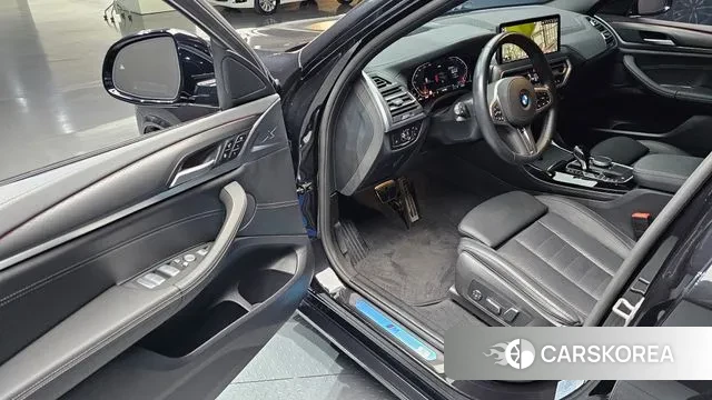 BMW X4 (G02) 2024 Черный из Кореи, фото 2