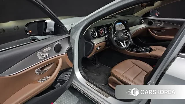 Mercedes-Benz E-Class W213 2019 Серебряный из Кореи, фото 2