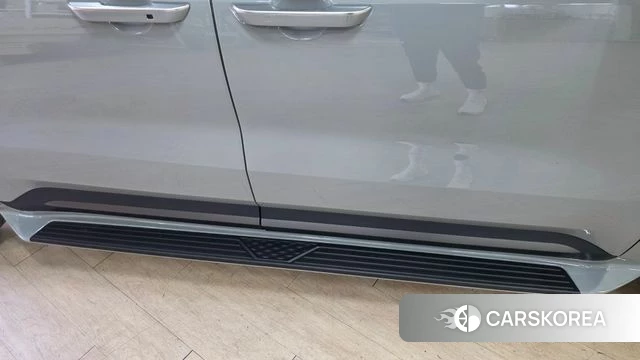 Kia The New Carnival 4th Generation 2024 Серебристо-серый из Кореи, фото 2