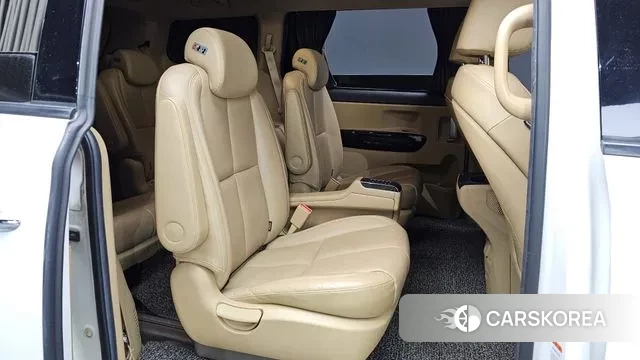 Kia The New Carnival 2019 Белый из Кореи, фото 2