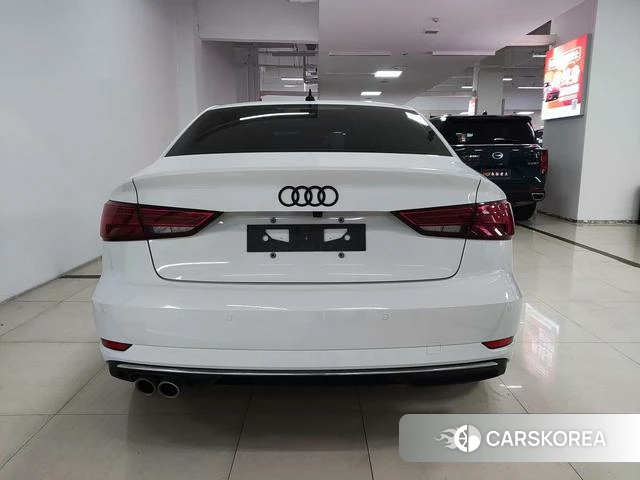 Audi A3 2021 Белый из Китая, фото 2