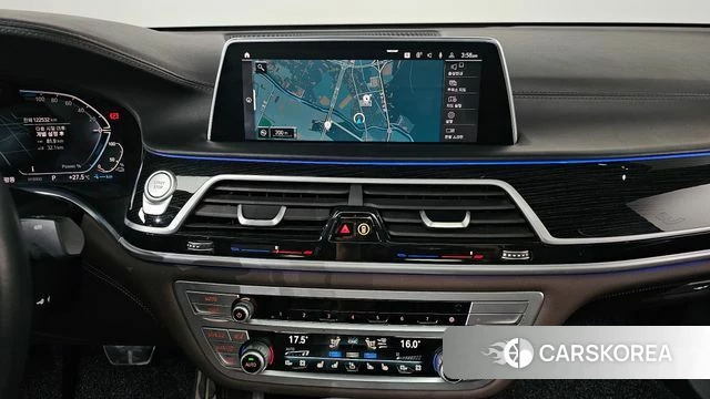 BMW 7 Series (G11) 2020 Черный из Кореи, фото 2