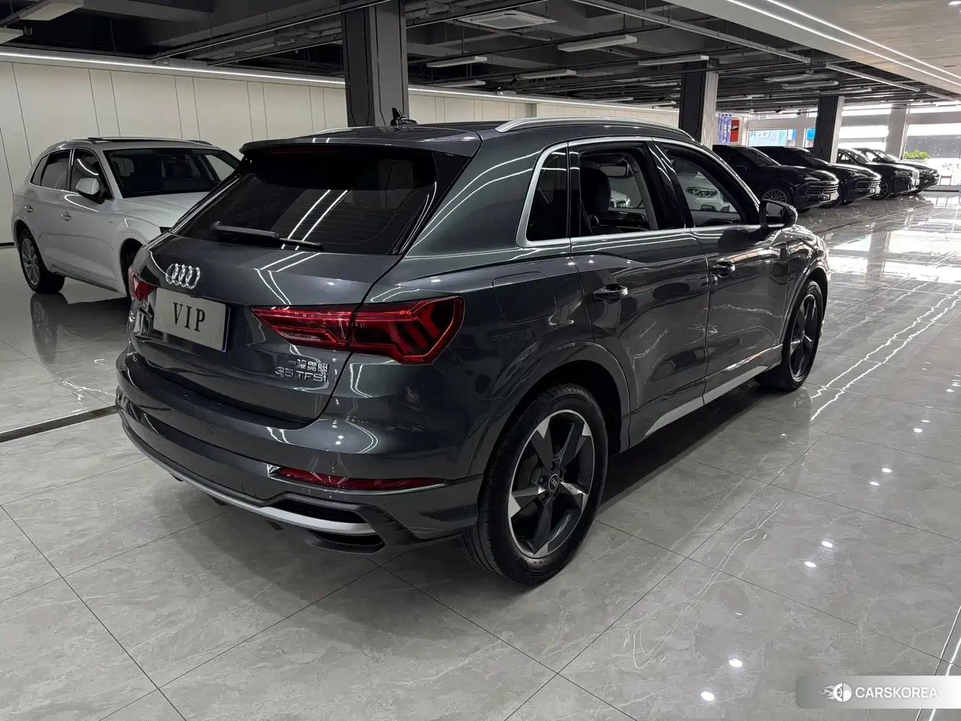 Audi Q3 2023 Silver/gray из Китая, фото 2
