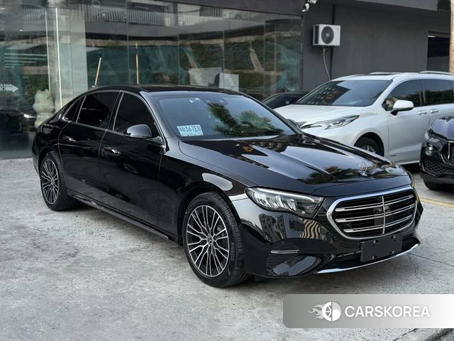Mercedes-Benz E-class 2025 Черный из Китая, фото 2