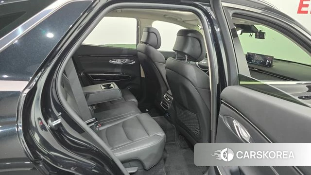 Genesis GV70 2023 Черный из Кореи, фото 2