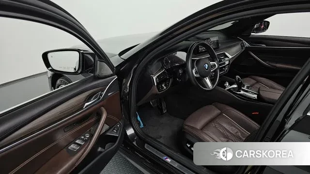 BMW 5 Series (G30) 2020 Серый из Кореи, фото 2