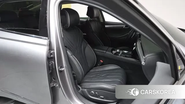 Genesis G80 (RG3) 2020 Серебристо-серый из Кореи, фото 2