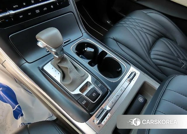 Kia Carnival 4th generation 2023 Белый из Кореи, фото 2
