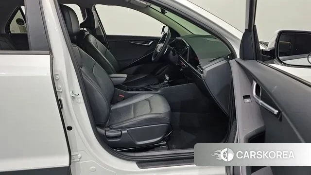 Kia Di Ol Nu Niro 2022 Белый из Кореи, фото 2