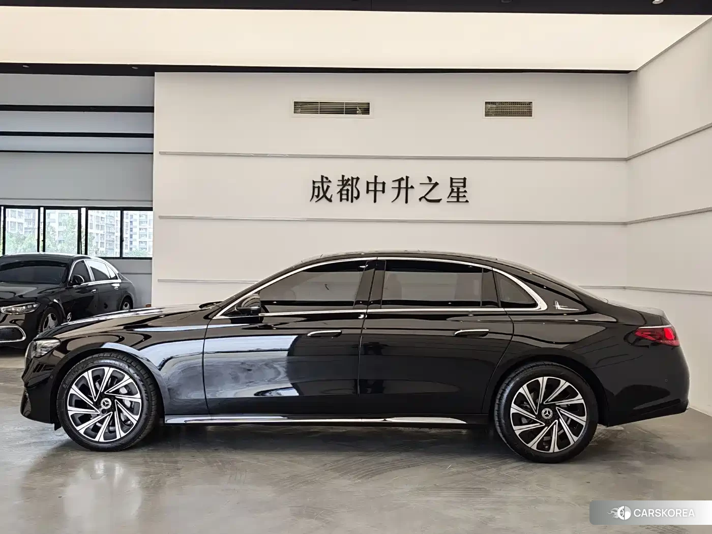 Mercedes-Benz E-Class 2024 Черный из Китая, фото 2