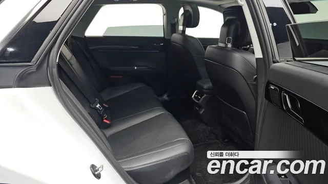 Hyundai Grandeur Hybrid (GN7) 2023 Белый из Кореи, фото 2