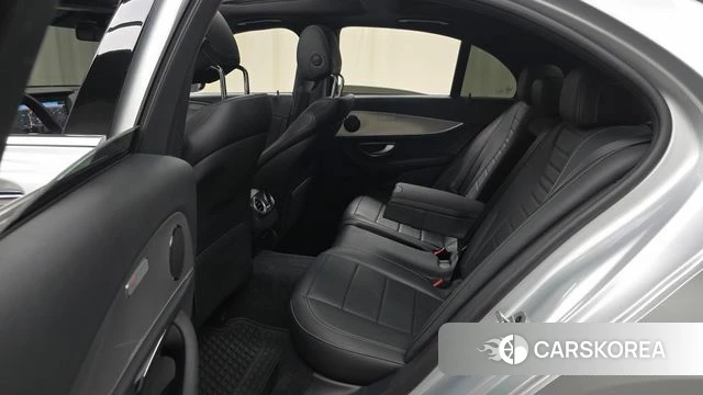 Mercedes-Benz E-Class W213 2019 Серебряный из Кореи, фото 2