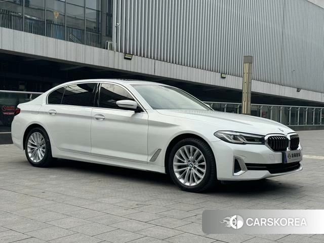 BMW 5 series 2022 Белый из Китая, фото 2