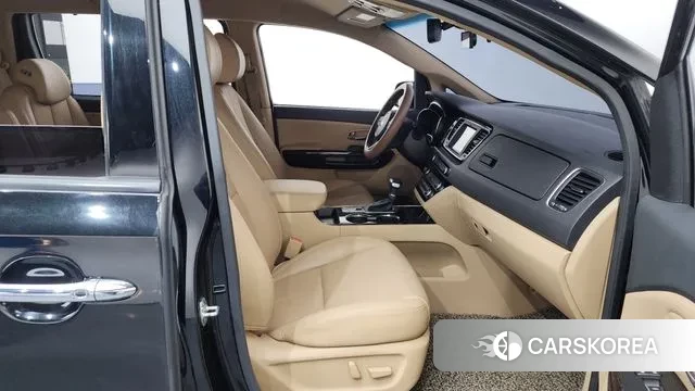 Kia The New Carnival 2018 Черный из Кореи, фото 2