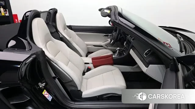 Porsche 718 Boxster 2023 Черный из Кореи, фото 2