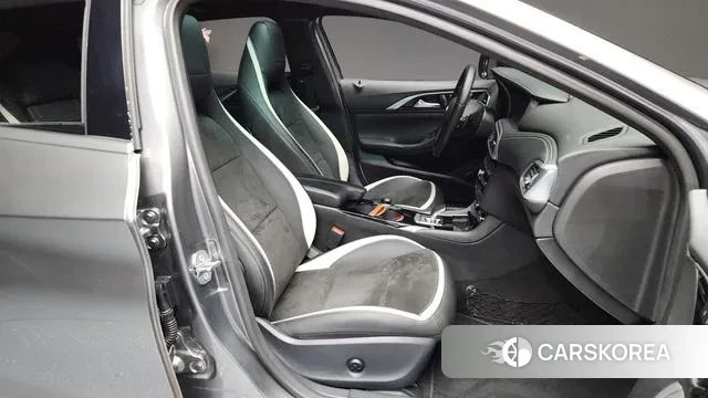 Infiniti Q30 2019 Серый из Кореи, фото 2