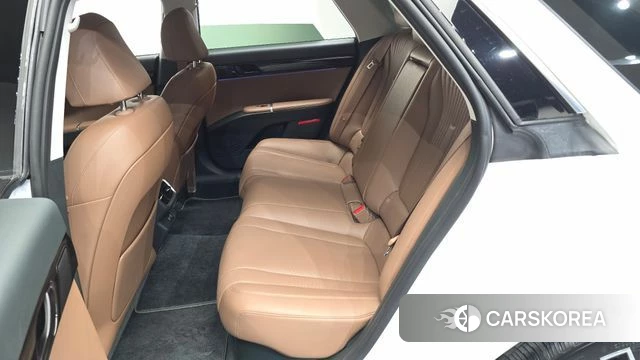 Hyundai Grandeur Hybrid (GN7) 2023 Белый из Кореи, фото 2