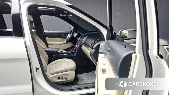 Ford Explorer 2018 Белый из Кореи, фото 2