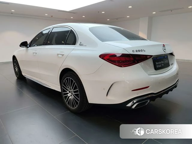 Mercedes-Benz Class C 2025 Белый из Китая, фото 2