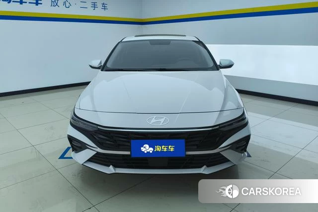 Hyundai Elantra 2025 Белый из Китая, фото 2