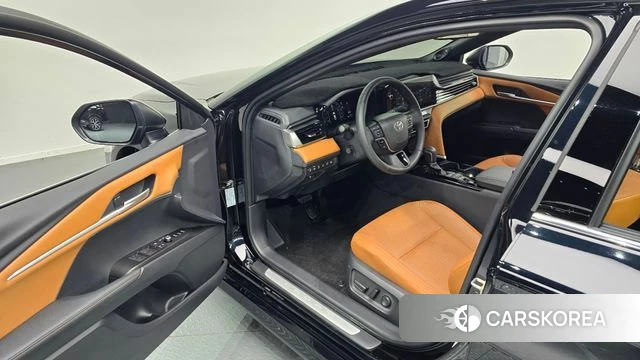 Toyota Camry (XV80) 2025 Черный из Кореи, фото 2