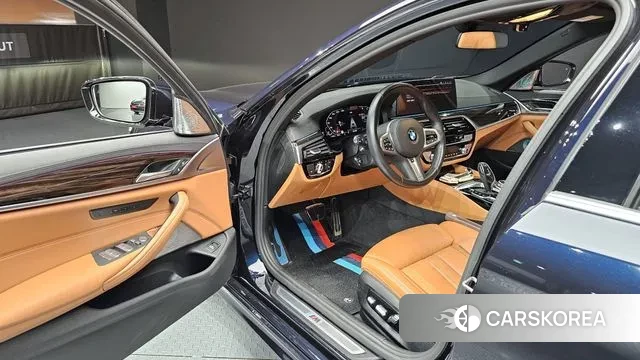 BMW 5 Series (G30) 2022 Синий из Кореи, фото 2