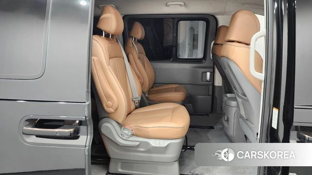 Hyundai Staria 2021 Черный из Кореи, фото 2