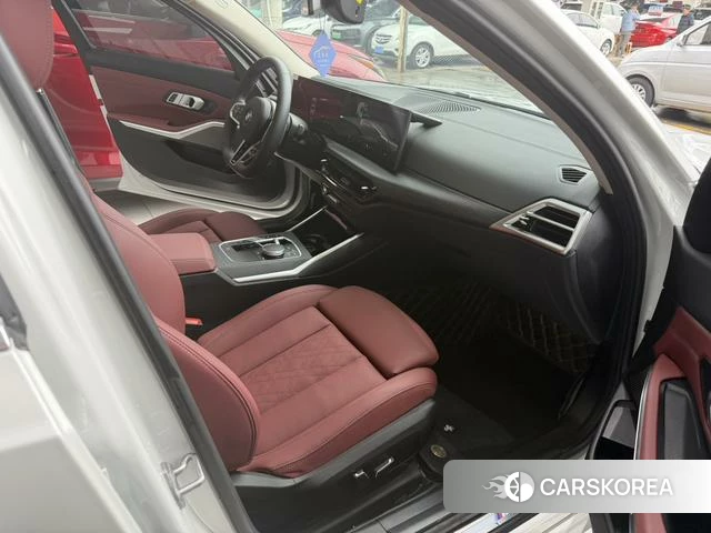 BMW 3 series 2025 Белый из Китая, фото 2