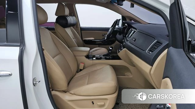 Kia The New Carnival 2018 Белый из Кореи, фото 2