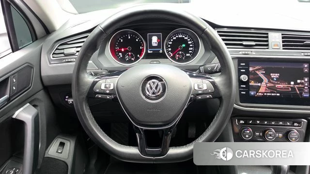 Volkswagen Tiguan second Generation 2020 Белый из Кореи, фото 2